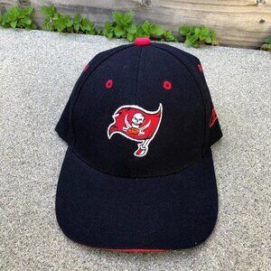 Vintage REEBOK Tampa Bay Buccaneers Hat Men's Adjustable Cap NFL Football Black​